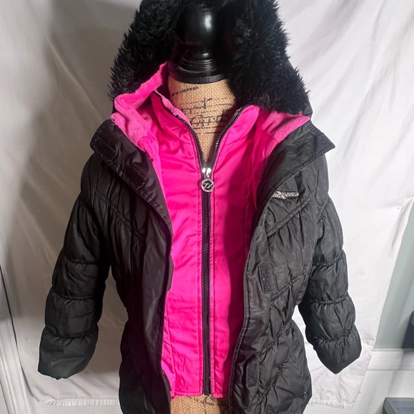 ZeroXposur Black and Pink Puffer Jacket - Picture 3 of 7